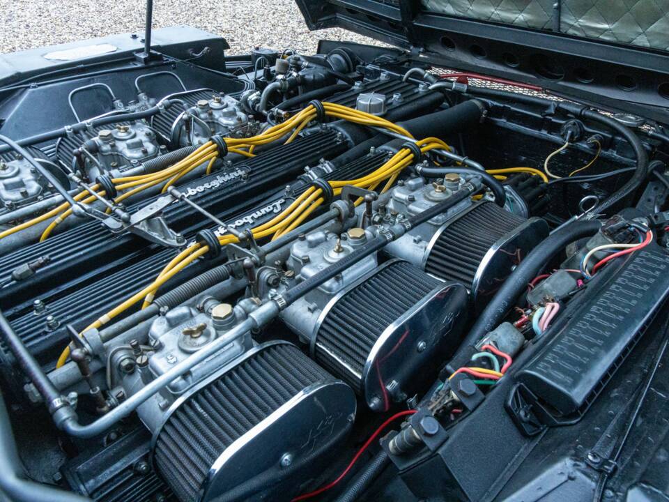 Bild 45/50 von Lamborghini Espada 400 GT (1973)