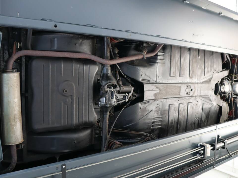 Image 38/50 of Mercedes-Benz 180 D (1958)