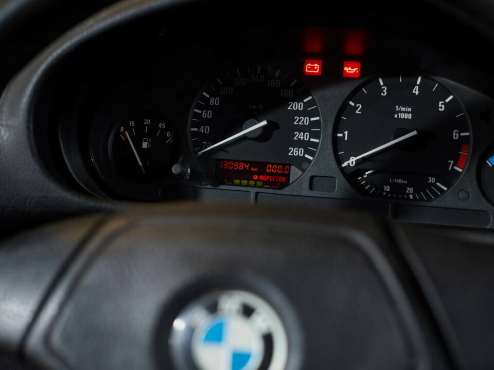 Immagine 27/27 di BMW 328i (1995)