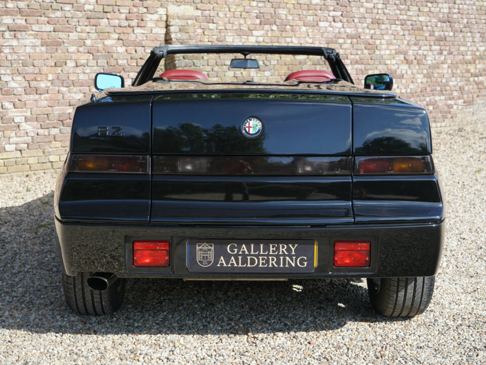 Image 6/50 of Alfa Romeo RZ (1993)