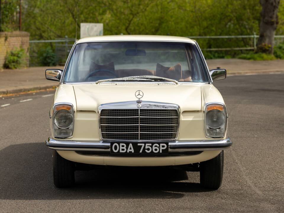 Imagen 6/40 de Mercedes-Benz 230/4 (1976)