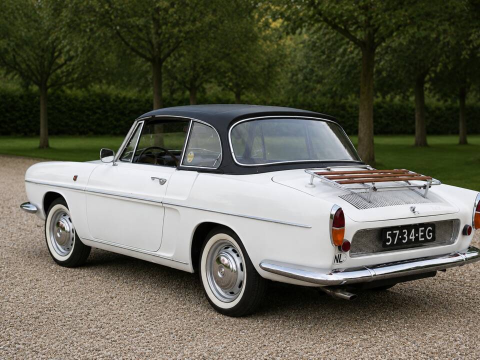 Image 2/6 of Renault Caravelle 1100 (1967)