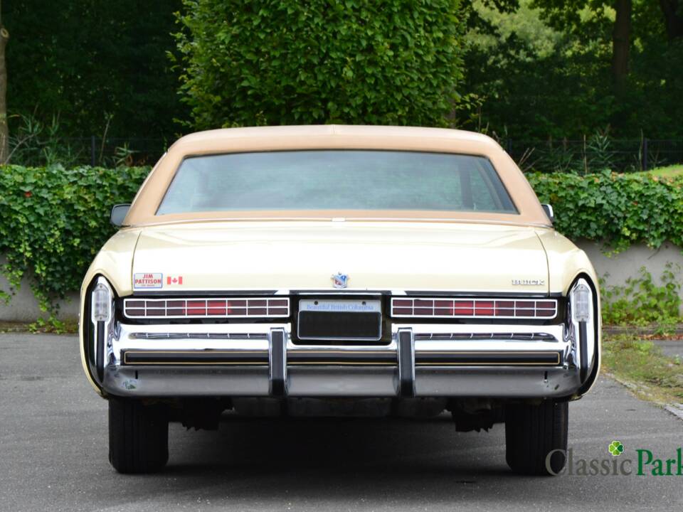 Bild 4/50 von Buick Electra 225 Hardtop (1976)