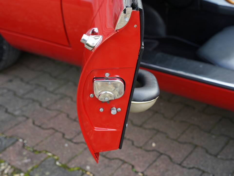 Afbeelding 39/50 van Jaguar E-Type 3.8 (1964)