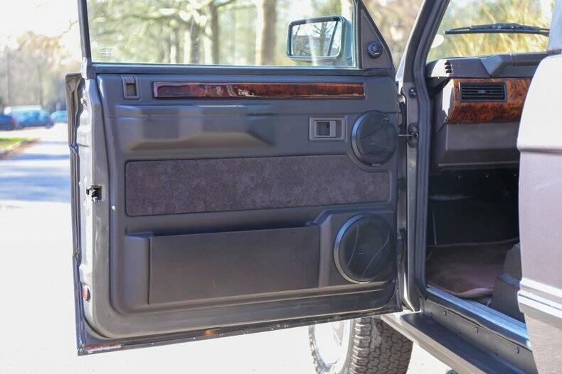 Image 18/50 of Land Rover Range Rover Vogue LSE (1994)