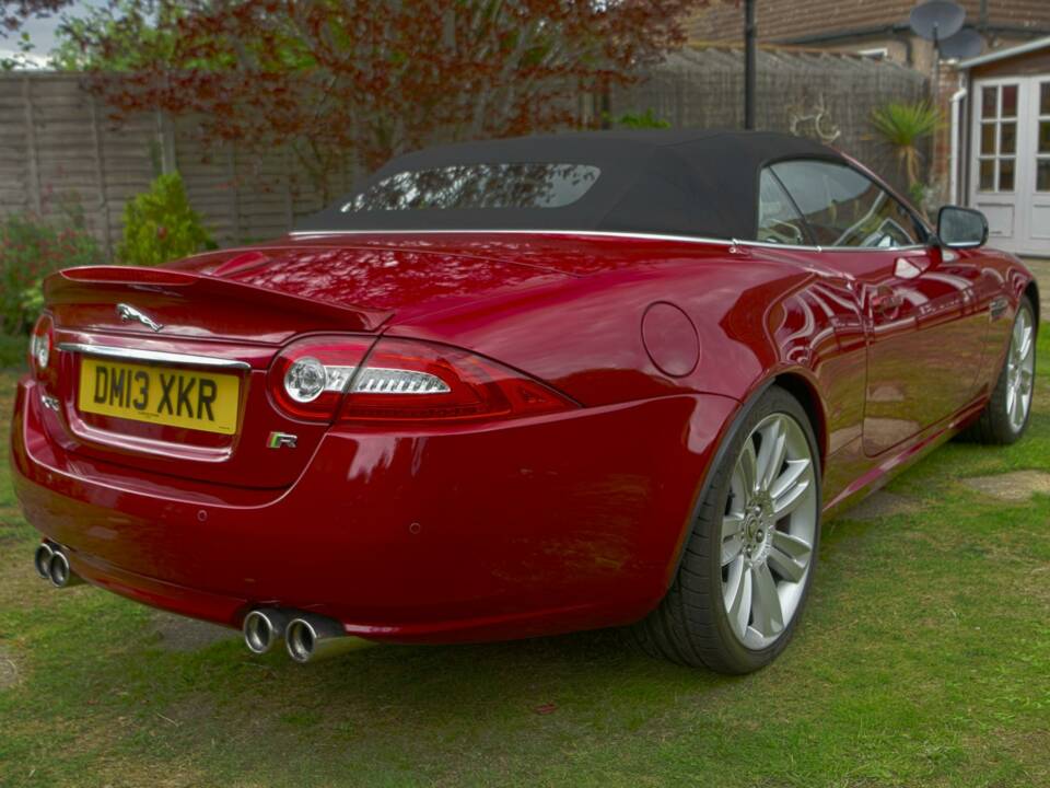 Image 22/50 of Jaguar XKR (2013)