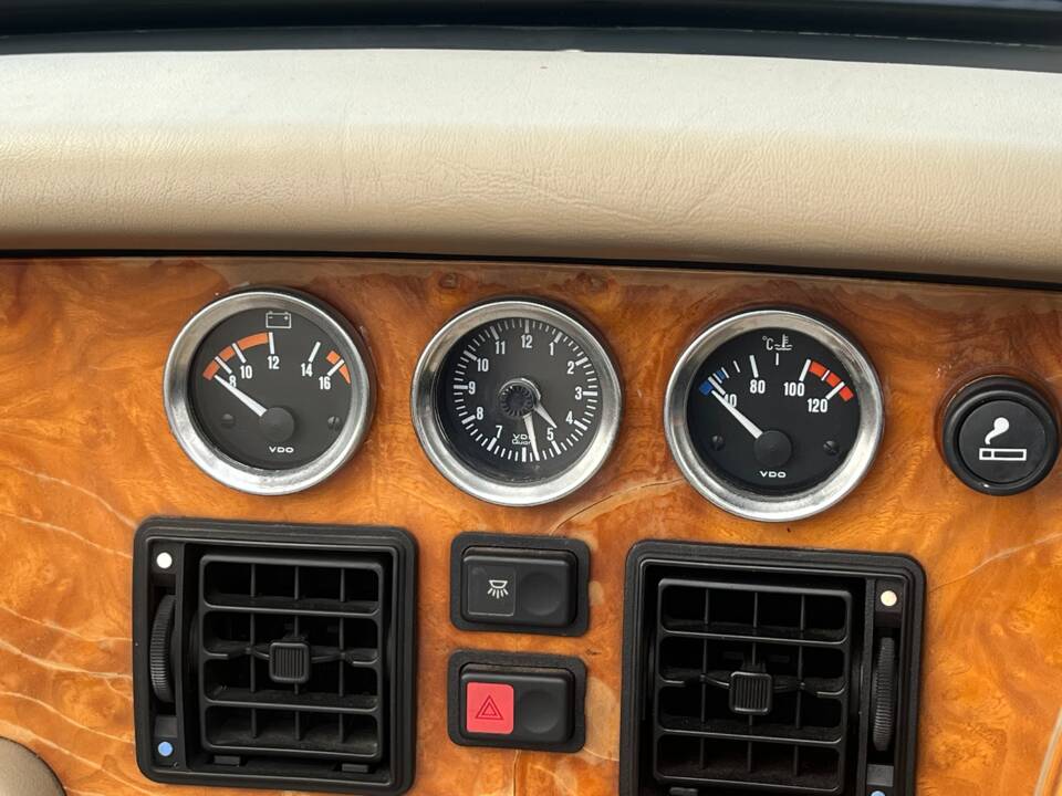 Bild 34/41 von MG RV8 (1994)