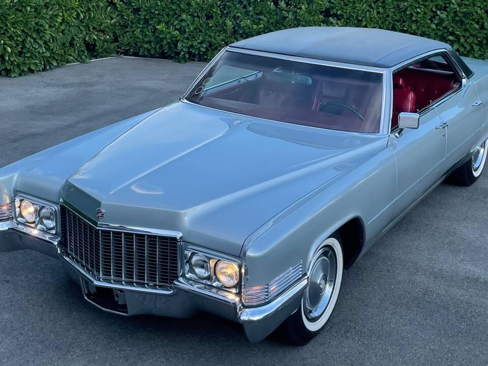 Image 24/51 de Cadillac Sedan DeVille (1970)
