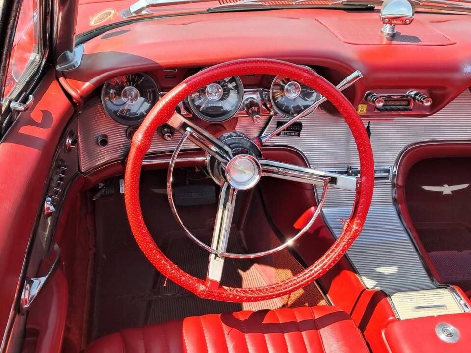 Bild 6/7 von Ford Thunderbird (1962)