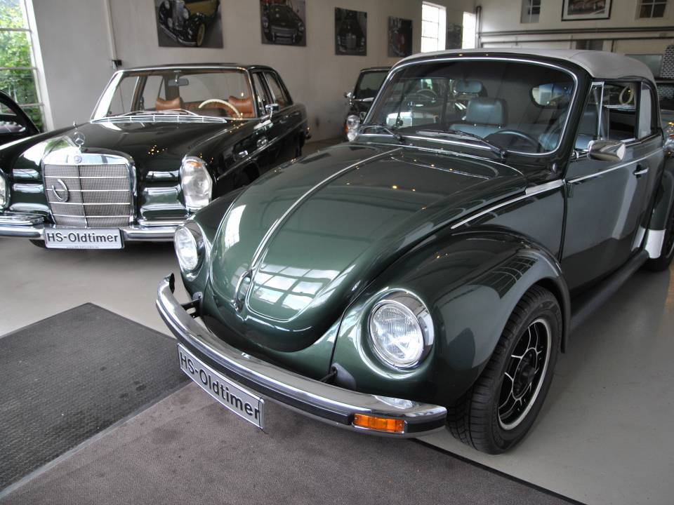 Immagine 6/41 di Volkswagen Maggiolone 1303 LS (1976)