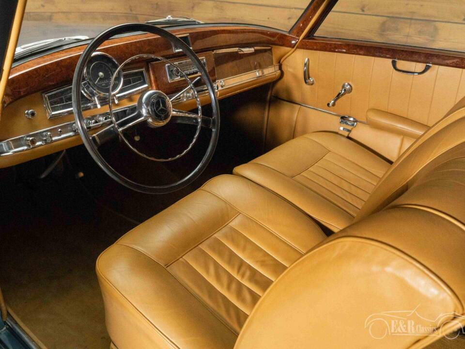 Image 24/31 of Mercedes-Benz 300 S (1953)