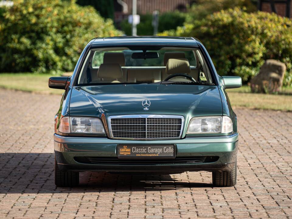 Bild 6/74 von Mercedes-Benz C 280 (1993)