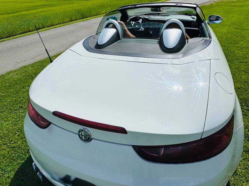 Image 5/13 de Alfa Romeo Spider 2.4 JTDM (2008)
