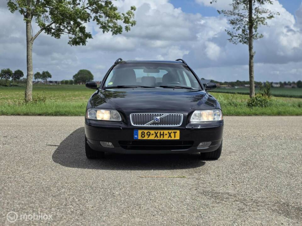 Immagine 6/40 di Volvo V 70 2.4 (2006)