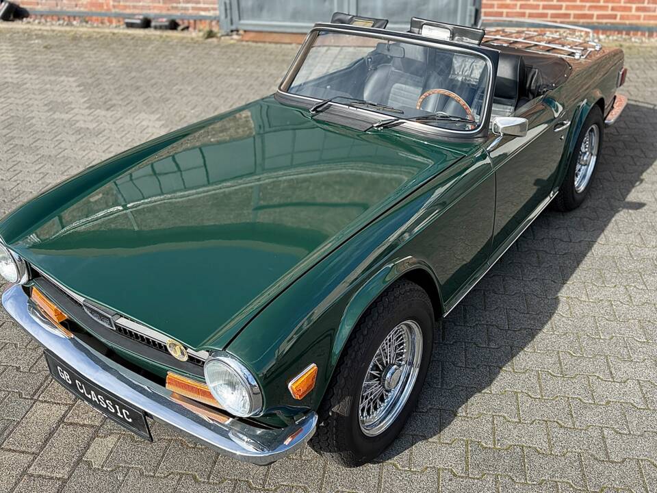 Image 14/24 de Triumph TR 6 (1973)