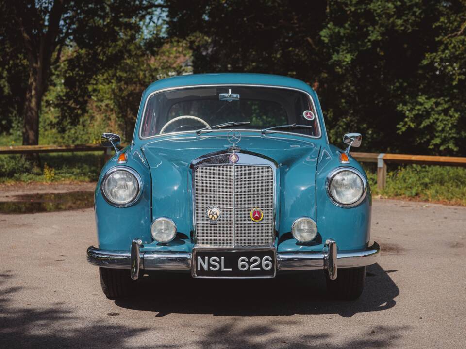 Image 6/50 of Mercedes-Benz 220 a (1956)