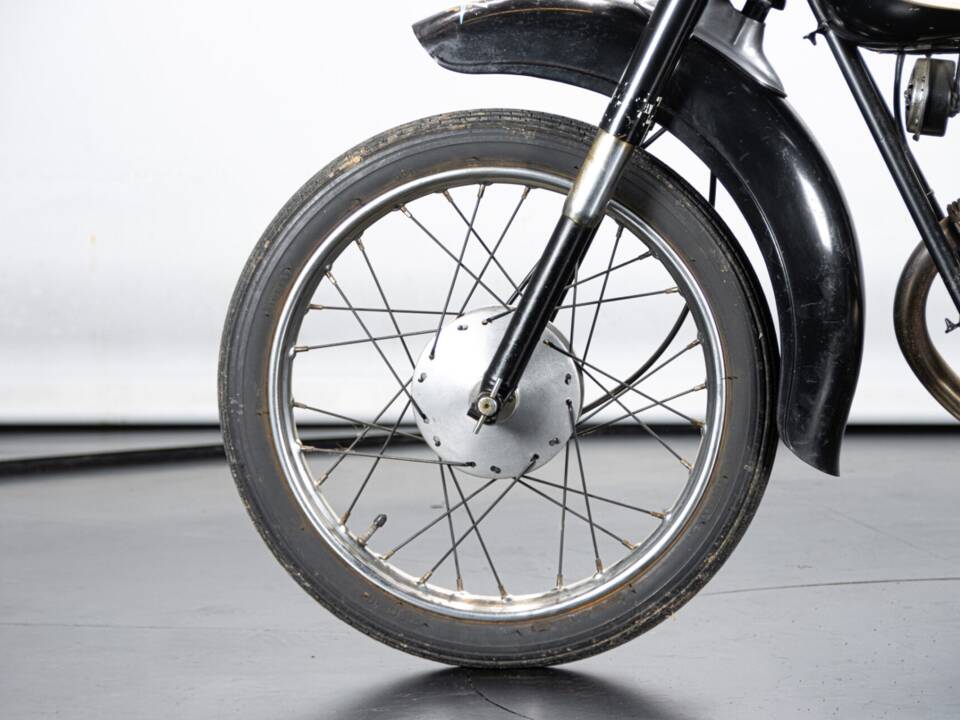 Bild 25/50 von MV Agusta 125 TR (1958)