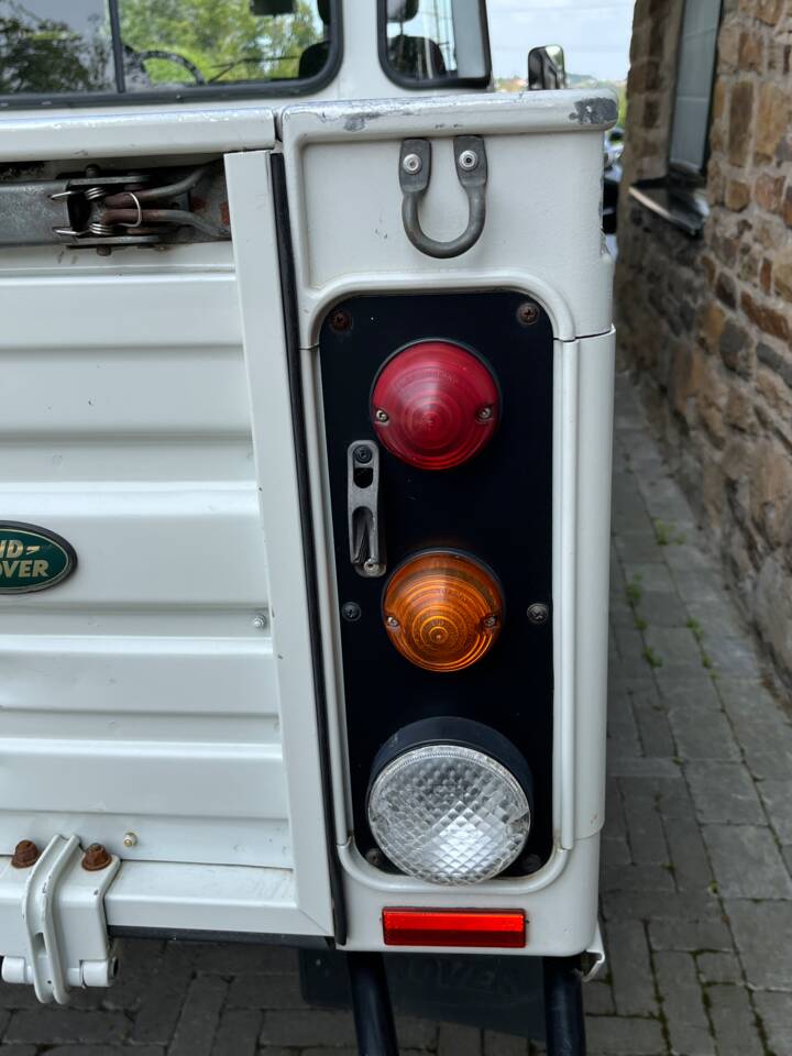 Imagen 8/16 de Land Rover Defender 130 Td5 Crew Cab (2005)