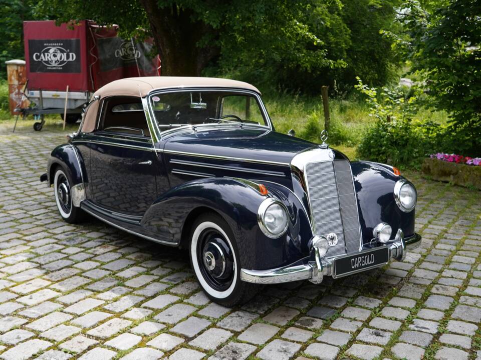 Image 3/22 de Mercedes-Benz 220 Cabriolet A (1953)