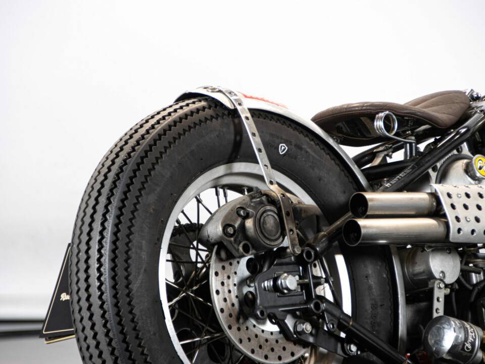 Immagine 36/50 di Harley-Davidson FLSTC Heritage Softail Classic (1997)