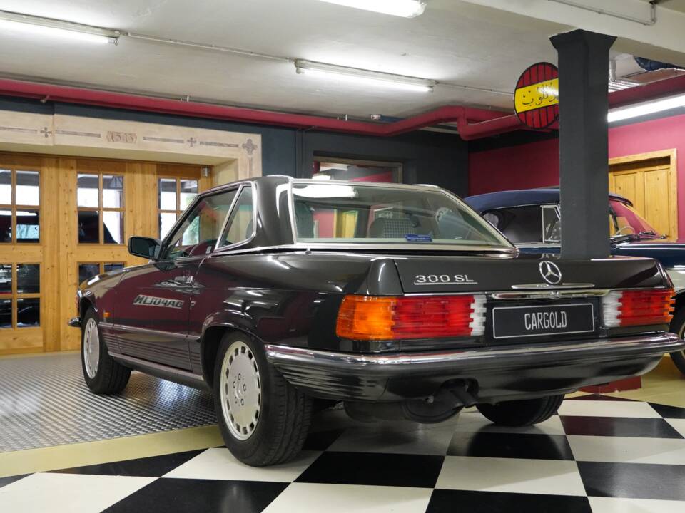 Image 7/15 of Mercedes-Benz 300 SL (1986)