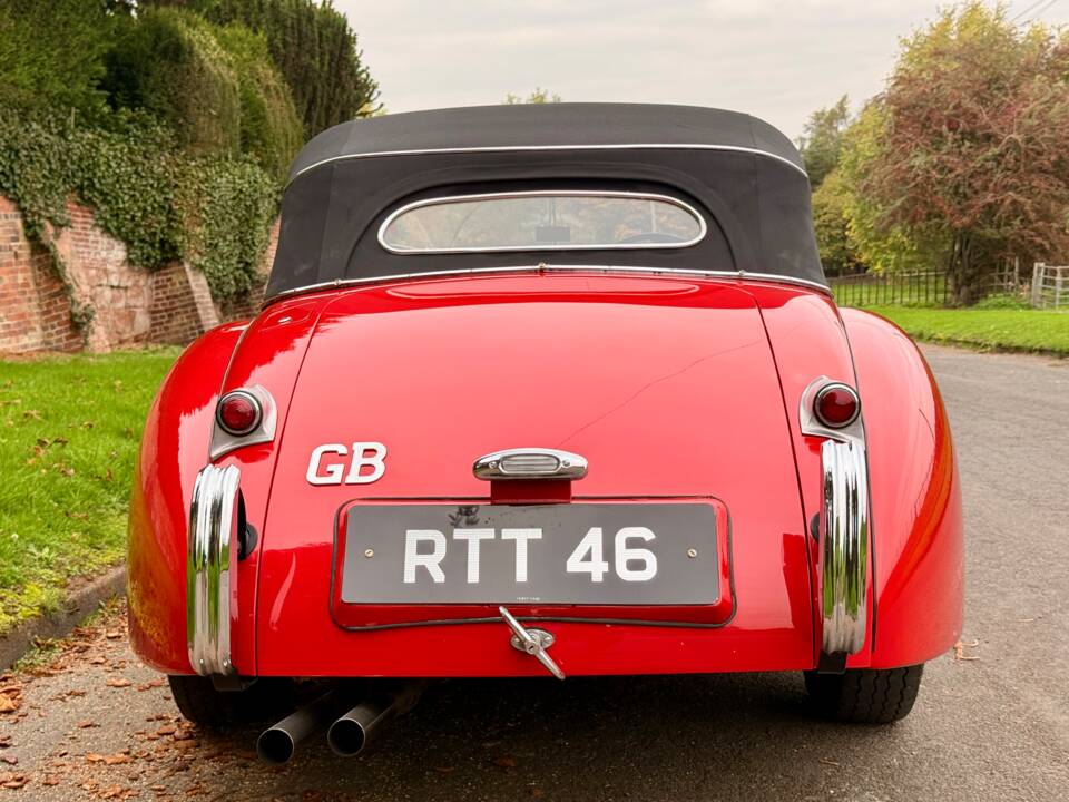 Image 4/22 de Jaguar XK 120 OTS (1954)