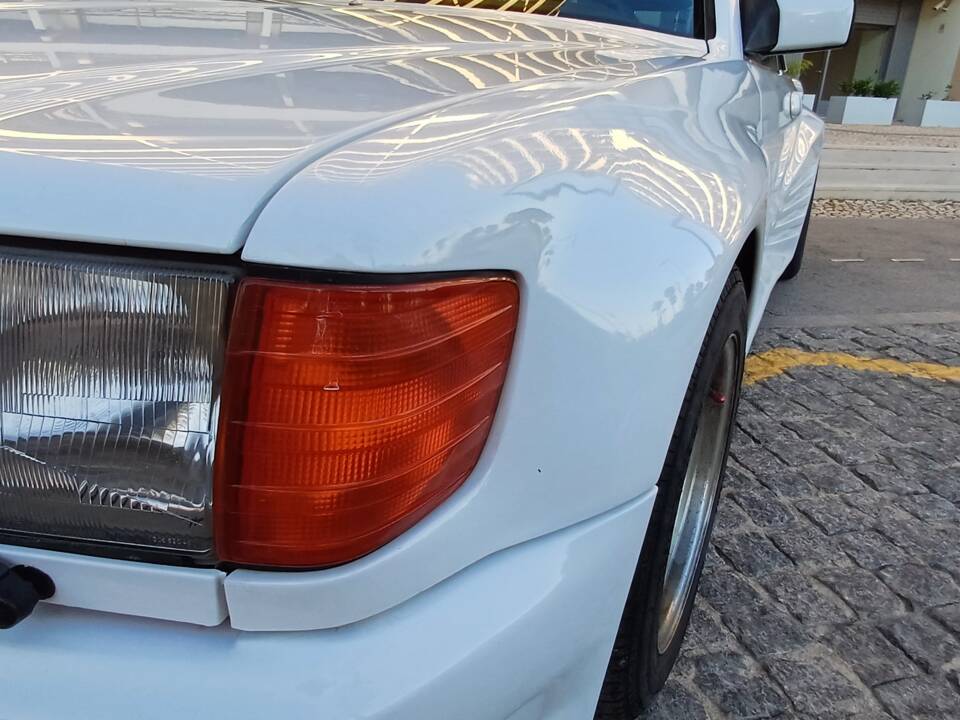 Image 57/65 of Mercedes-Benz 380 SEC (1985)