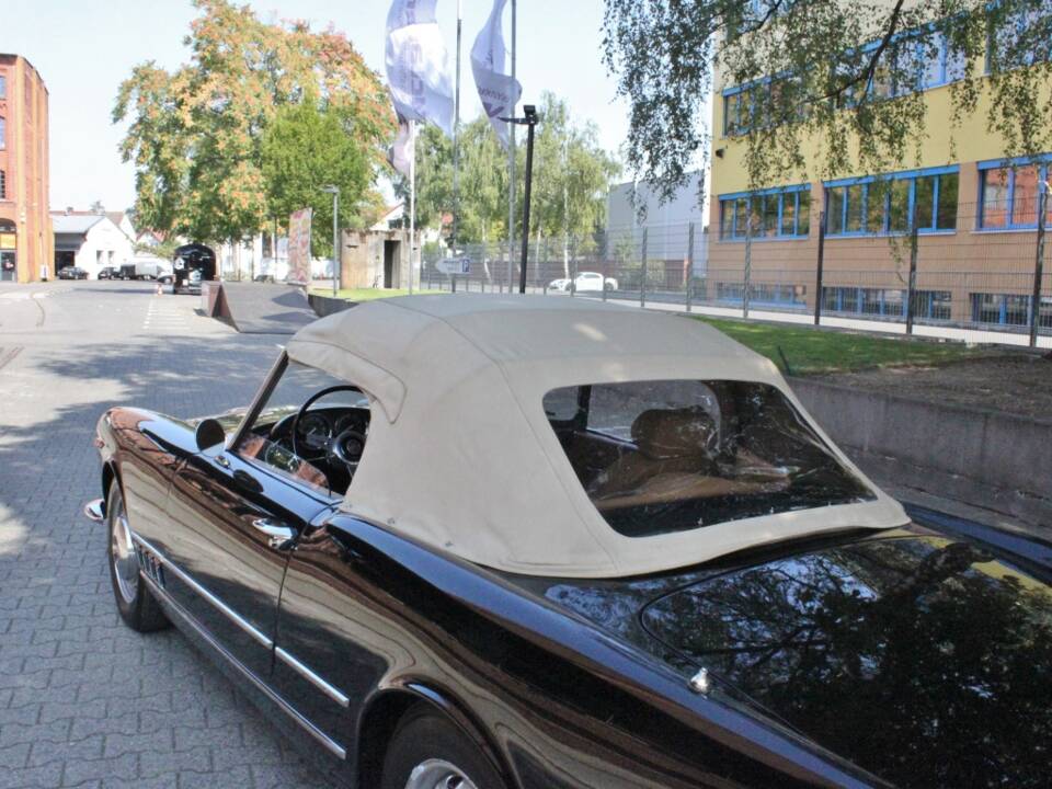 Image 11/20 of Alfa Romeo 2000 Spider (1960)