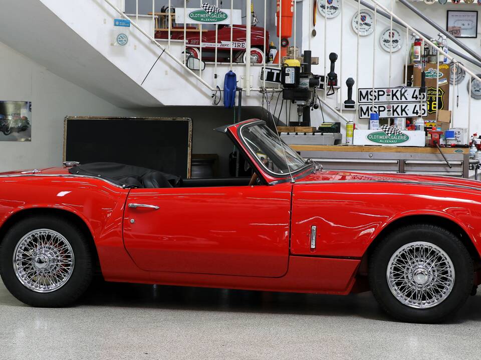 Image 11/42 of Triumph Spitfire Mk III (1967)