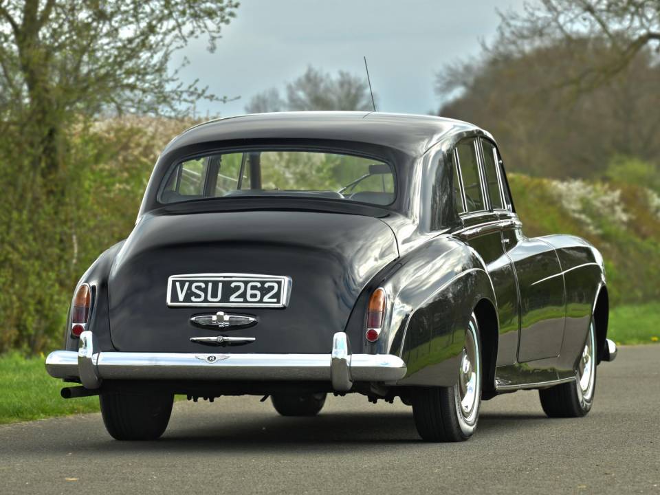 Image 9/50 de Bentley S 3 (1963)