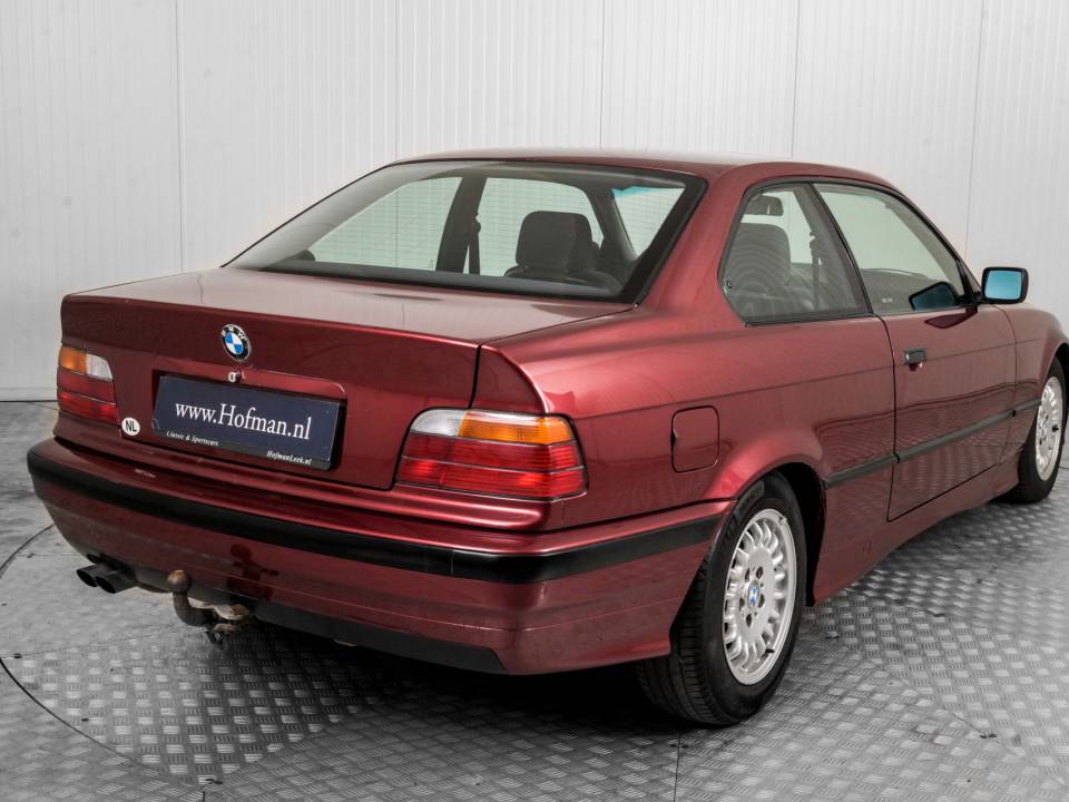 Imagen 24/40 de BMW 325i (1993)