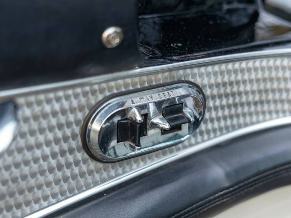 Bild 44/50 von Ford Thunderbird (1955)