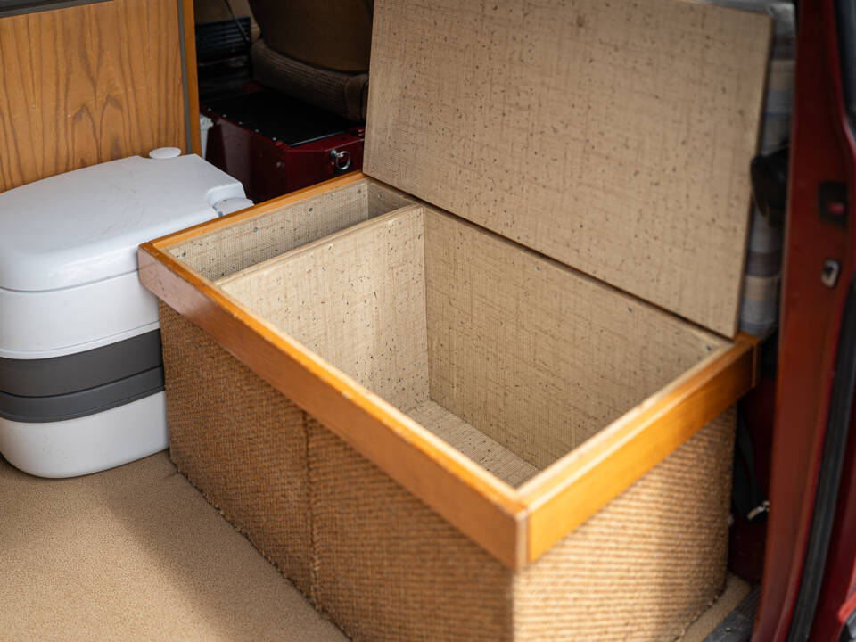Bild 43/52 von Volkswagen T3 Bus 2.1 (1989)