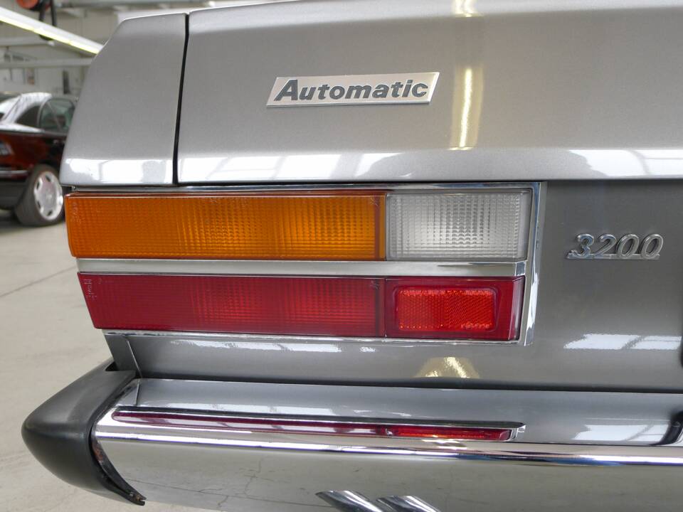 Image 31/44 of FIAT 130 Coupé (1972)