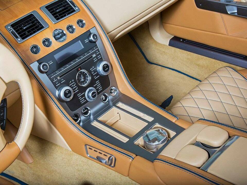 Bild 16/20 von Aston Martin DB 9 Volante (2014)