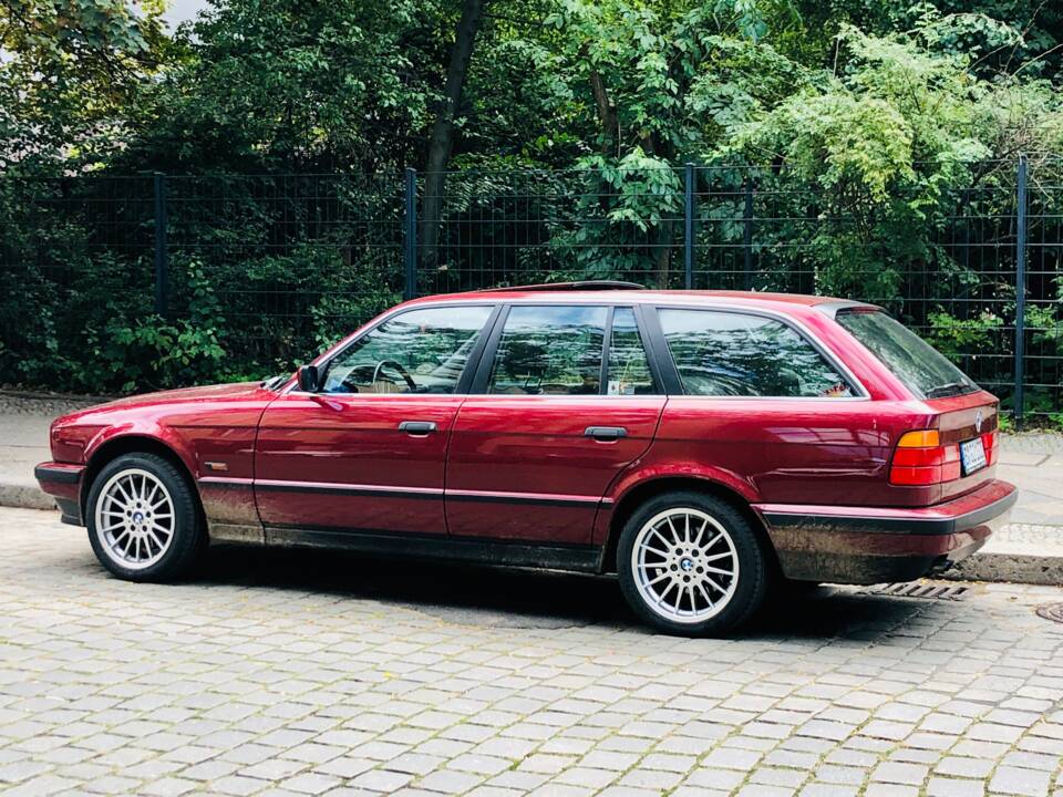Bild 1/12 von BMW 525ix Touring (1995)