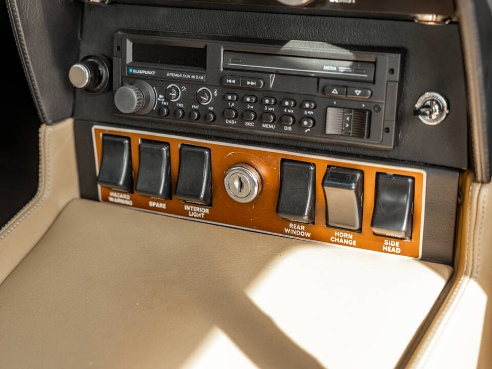 Immagine 38/71 di Aston Martin DBS V8 (1971)