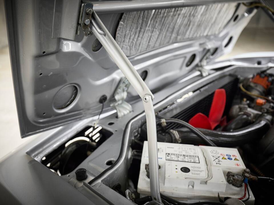 Image 91/100 of BMW 3.0 CSi (1973)