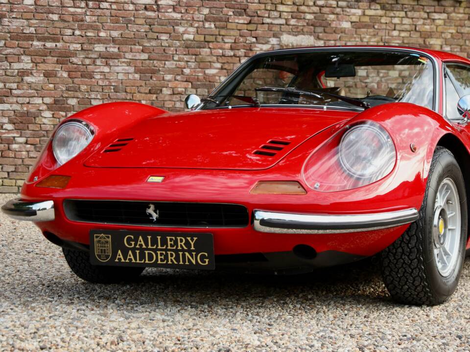 Image 14/50 of Ferrari Dino 246 GTS (1974)