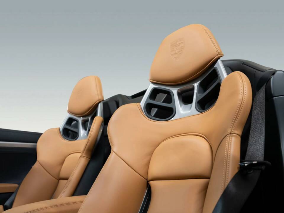 Image 6/12 of Porsche 911 Speedster (2019)