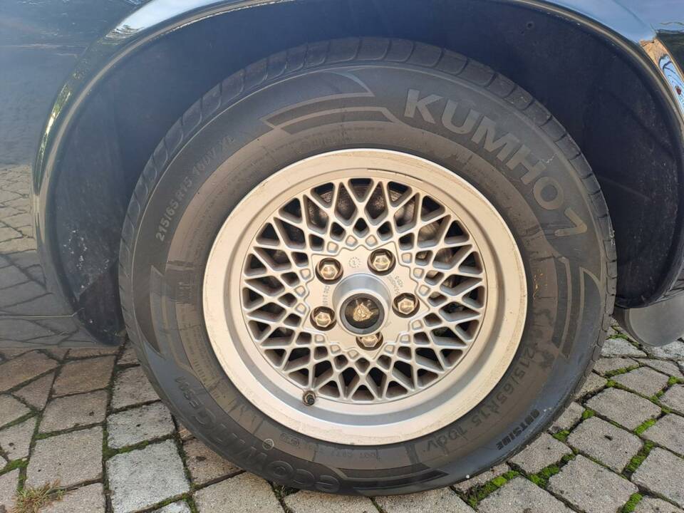 Image 27/40 of Jaguar XJ-S 3.6 (1987)
