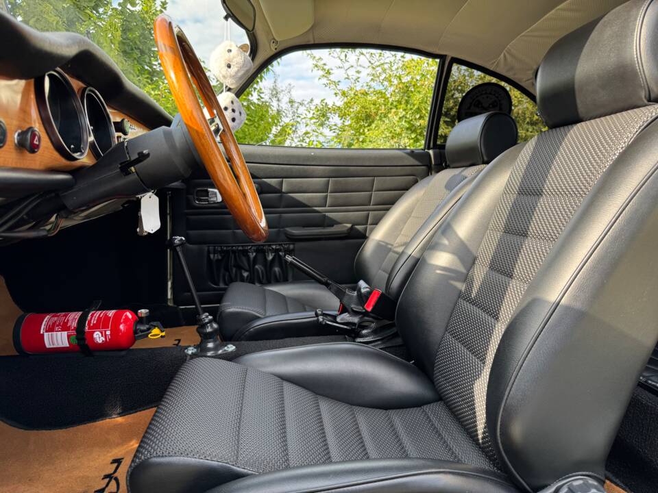 Image 17/30 of Volkswagen Karmann Ghia 1600 (1973)