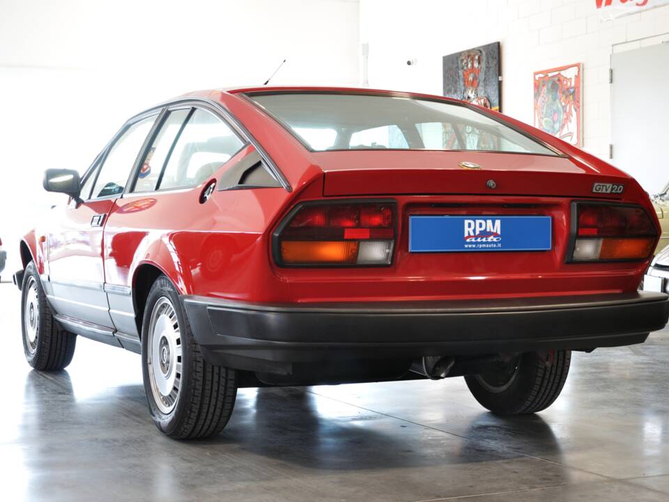 Bild 7/29 von Alfa Romeo GTV 2.0 (1984)