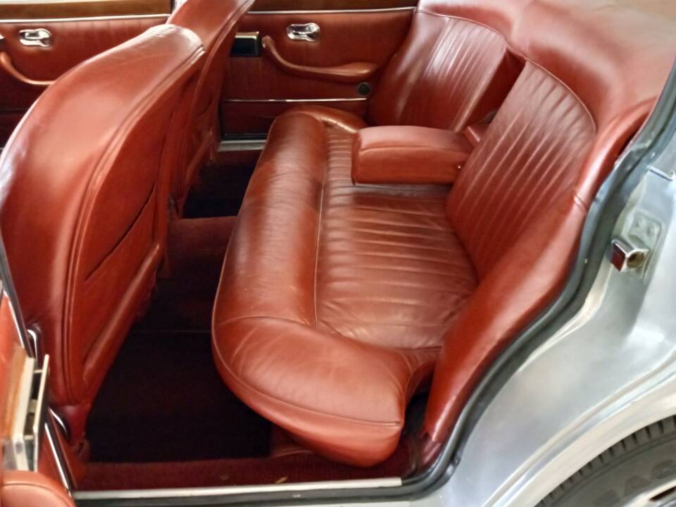 Image 14/15 of Maserati Quattroporte 4200 (1966)