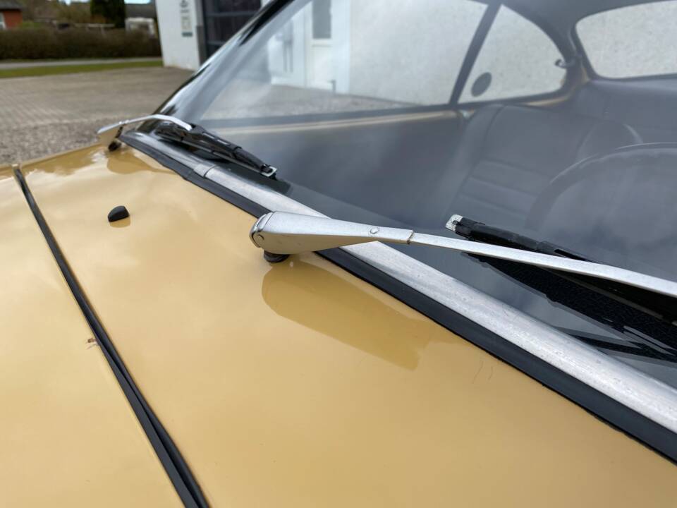 Image 18/34 of Volkswagen Karmann Ghia 1600 (1970)