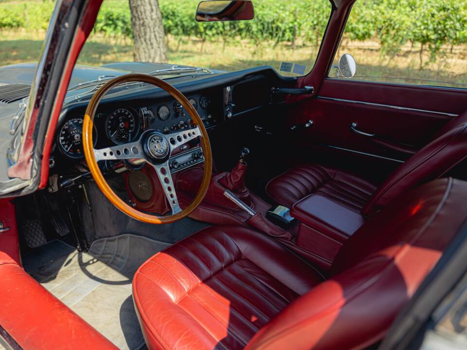 Image 10/20 de Jaguar Type E (2+2) (1967)