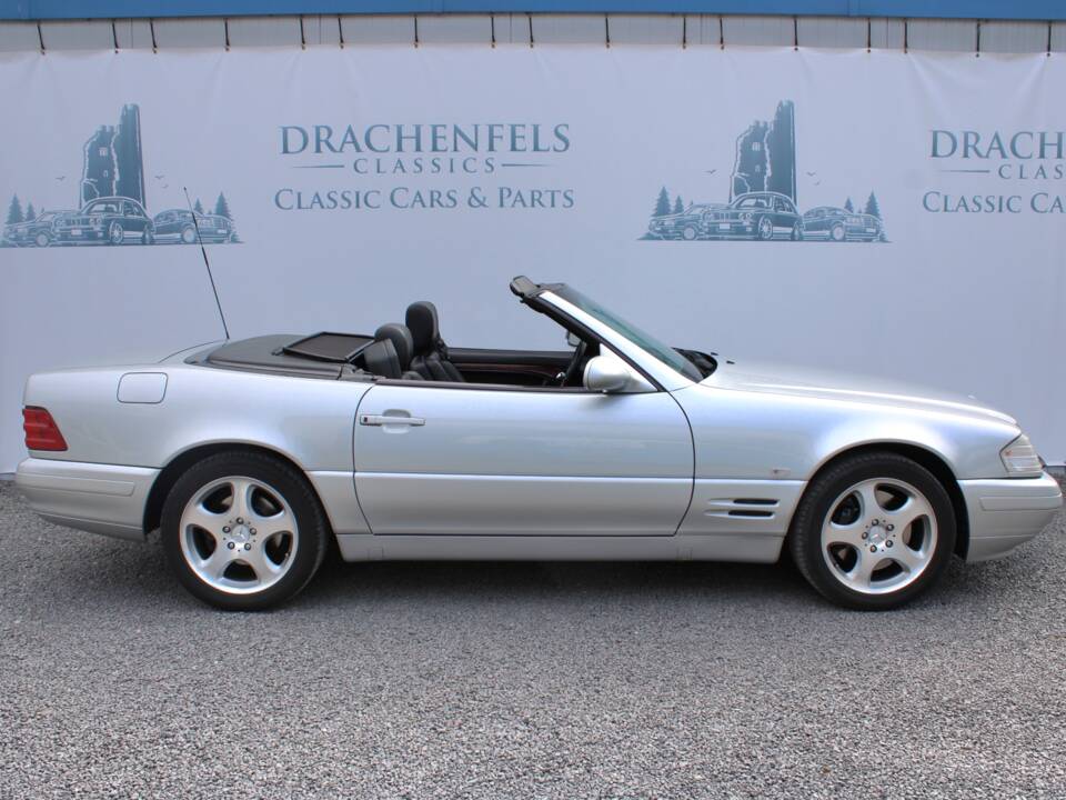 Image 7/50 of Mercedes-Benz SL 320 (2001)