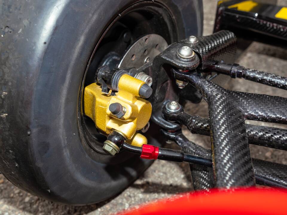 Image 57/85 of Ferrari 641 (1990)