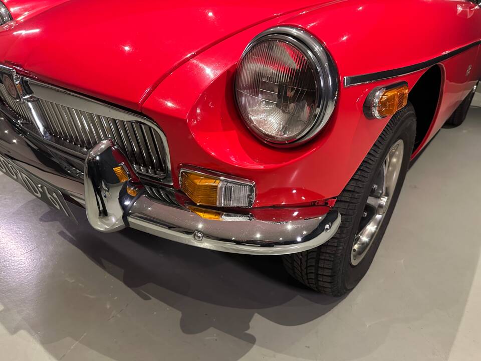 Imagen 16/49 de MG MGB (1977)