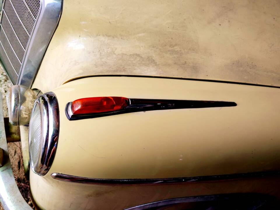 Image 3/13 of Mercedes-Benz 220 S Cabriolet (1957)